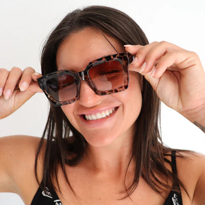 Stylish Oversized Leopard Print Sunglasses 2 Pack
