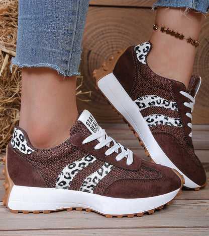 Chiccorsa| Comfortable Sneakers with Ergonomic Platform