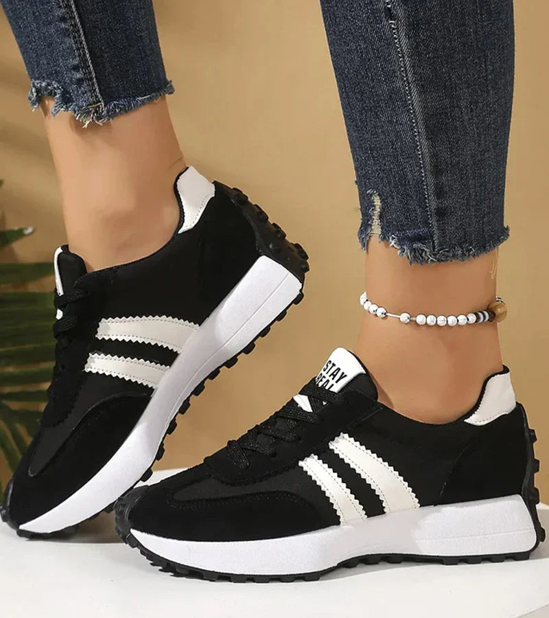 Chiccorsa| Comfortable Sneakers with Ergonomic Platform