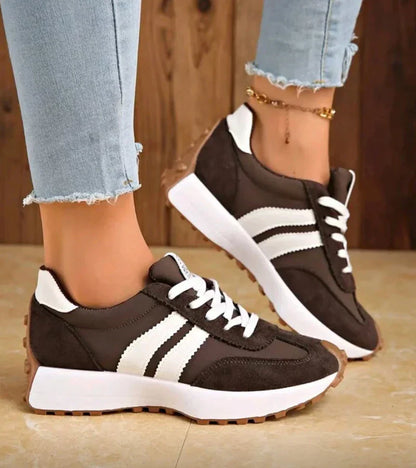 Chiccorsa| Comfortable Sneakers with Ergonomic Platform