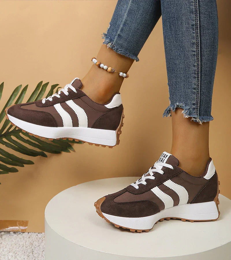 Chiccorsa| Comfortable Sneakers with Ergonomic Platform