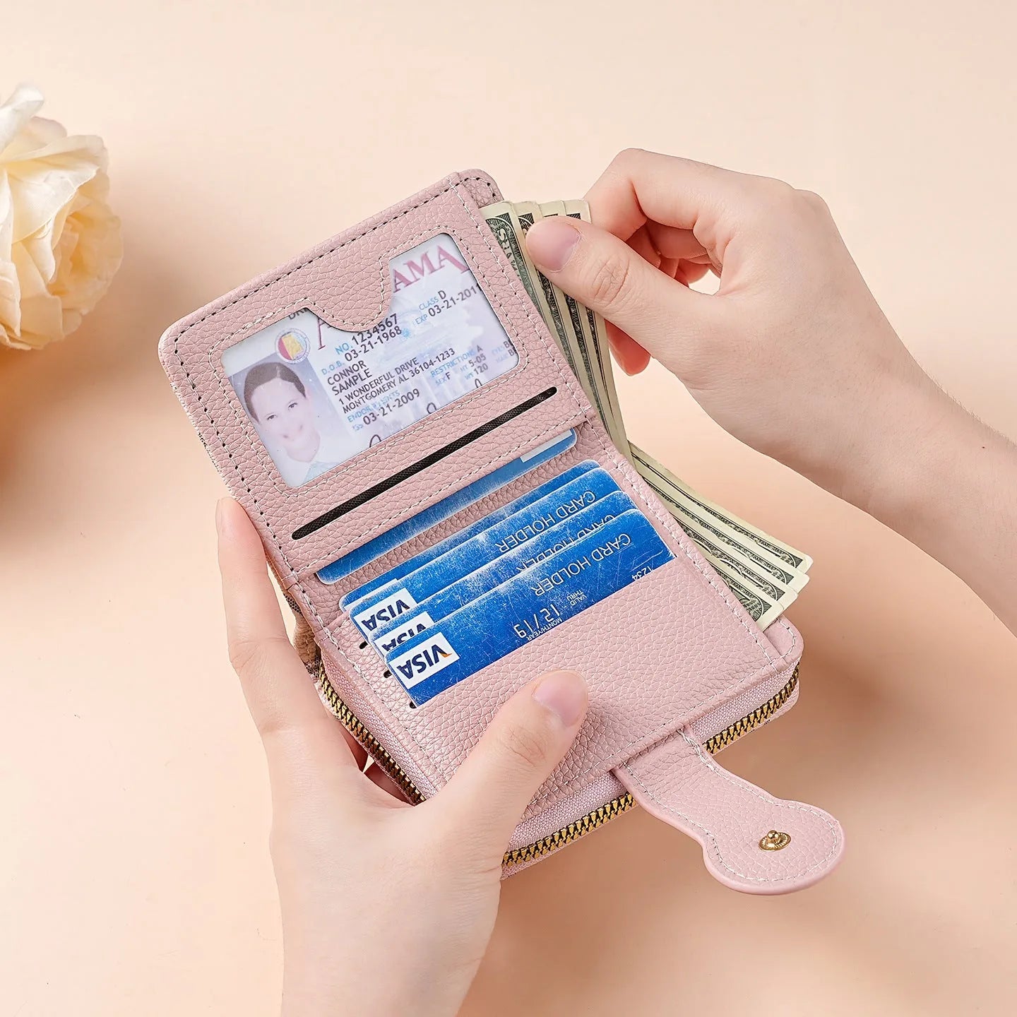Compact Multi-Layer Short Wallet